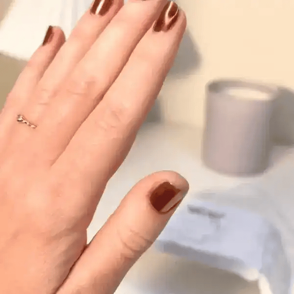 Maroon-metallic