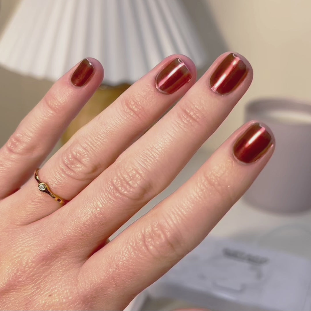 Maroon-metallic
