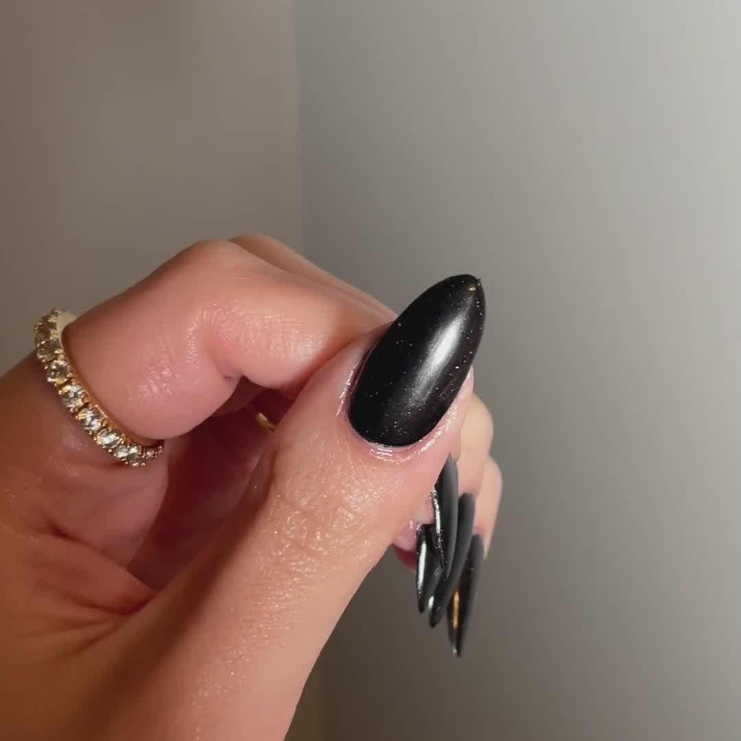 Raven - Metallic