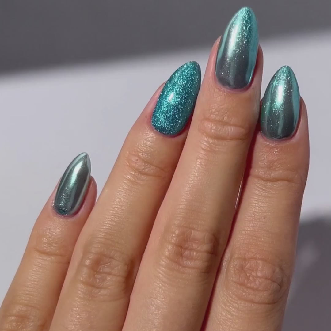 Azure – Metallisches Nagelpuder